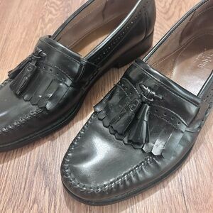 Bass Weejuns Black Tassel Loafers